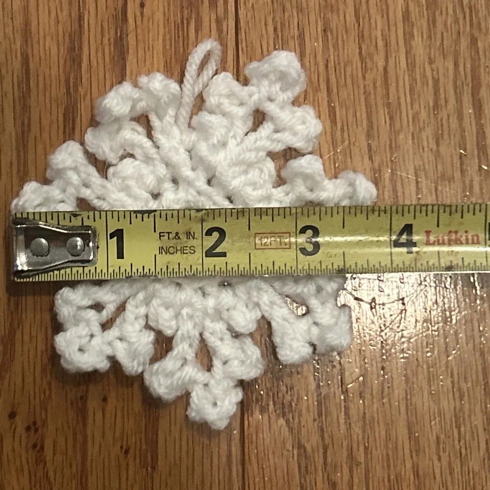 9 Vintage Handmade Snowflake Crochet Christmas Ornaments‎ Winter Festive Holiday
